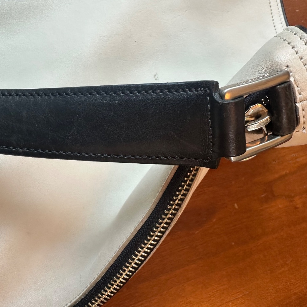 Coach VINTAGE Style #6143, WHITE with black trim and handle. - Picture 11 of 16